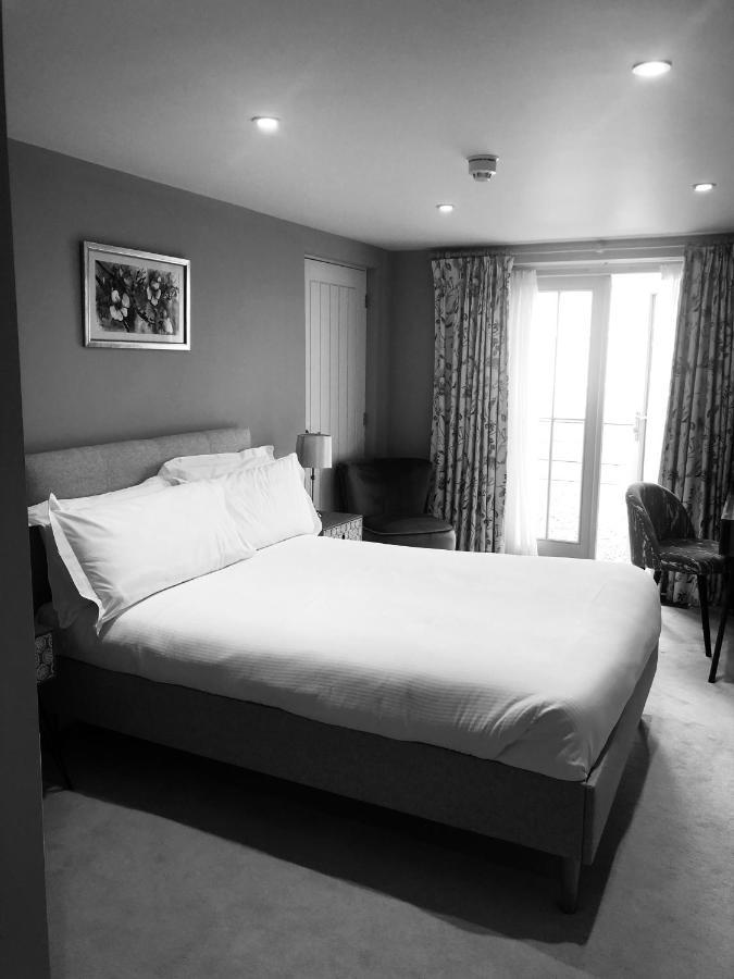 Hotel The Kings Head Whiteparish Esterno foto