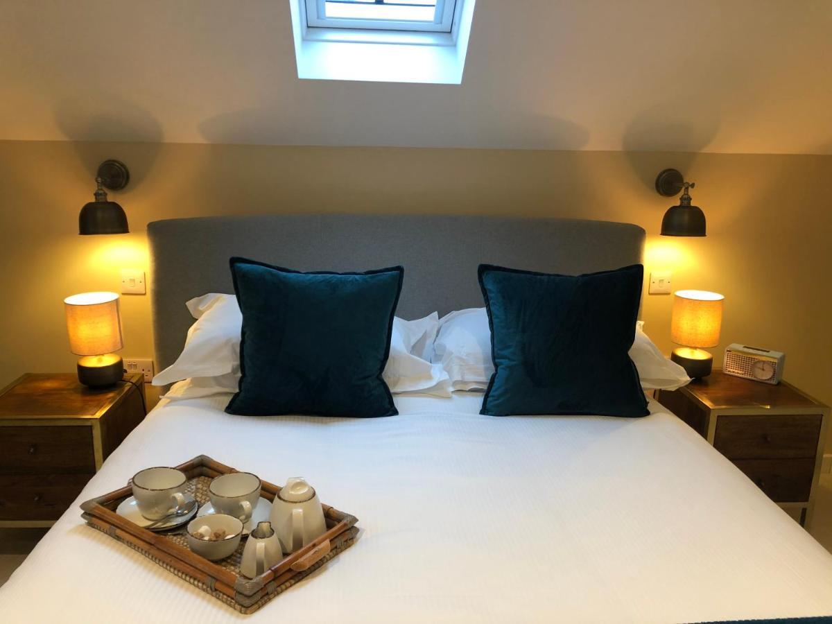 Hotel The Kings Head Whiteparish Esterno foto