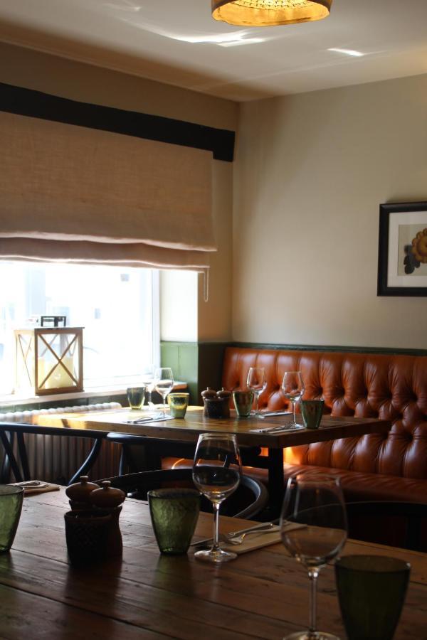Hotel The Kings Head Whiteparish Esterno foto