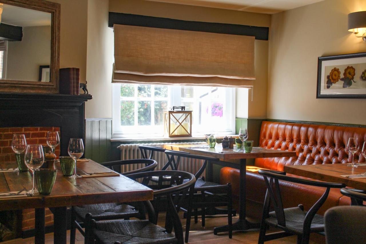 Hotel The Kings Head Whiteparish Esterno foto