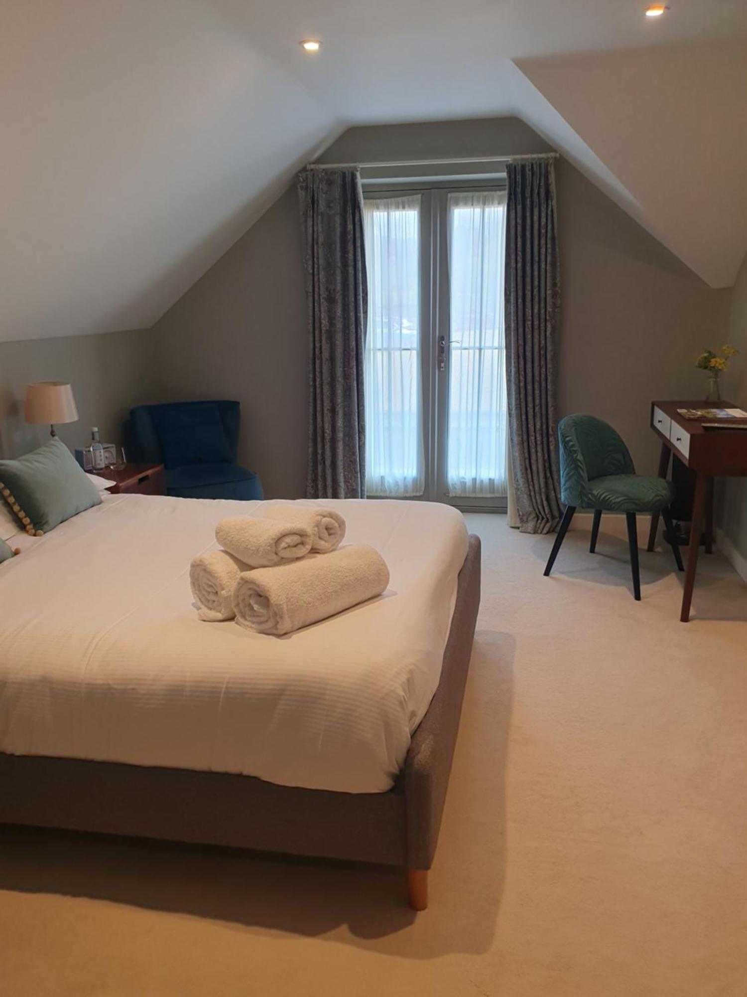 Hotel The Kings Head Whiteparish Esterno foto