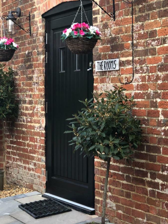 Hotel The Kings Head Whiteparish Esterno foto