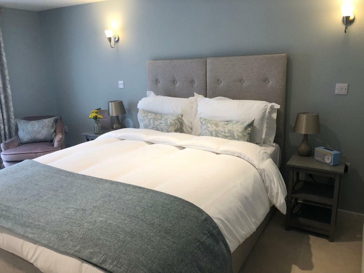 Hotel The Kings Head Whiteparish Esterno foto