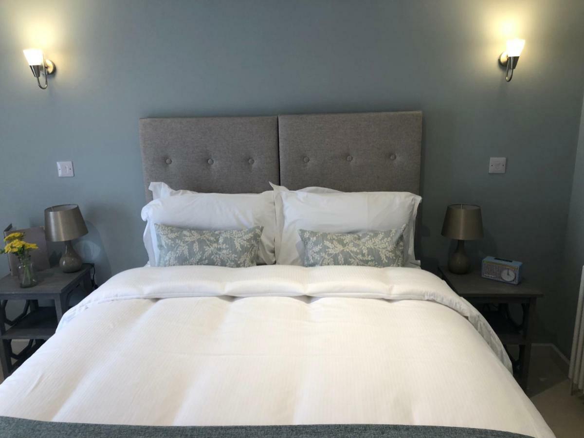 Hotel The Kings Head Whiteparish Esterno foto